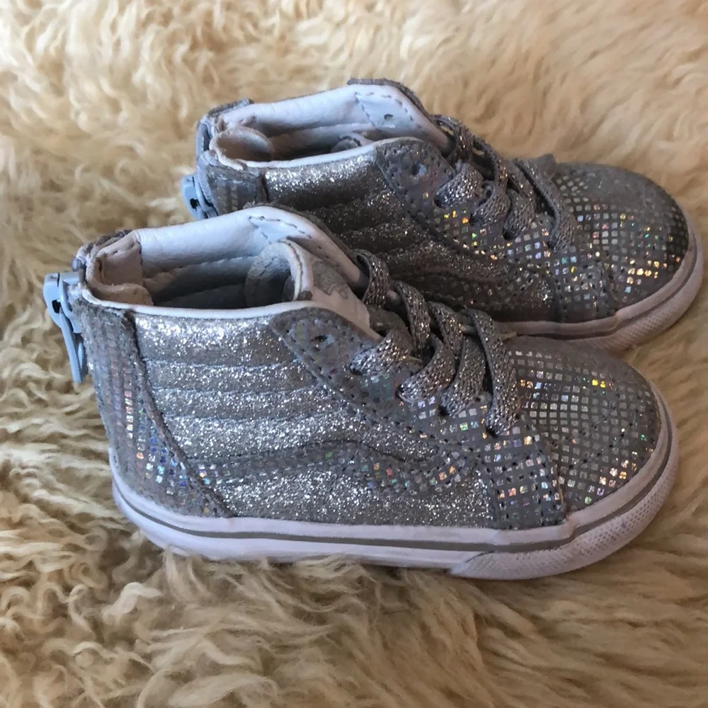 EUC SK8 Hi Zip